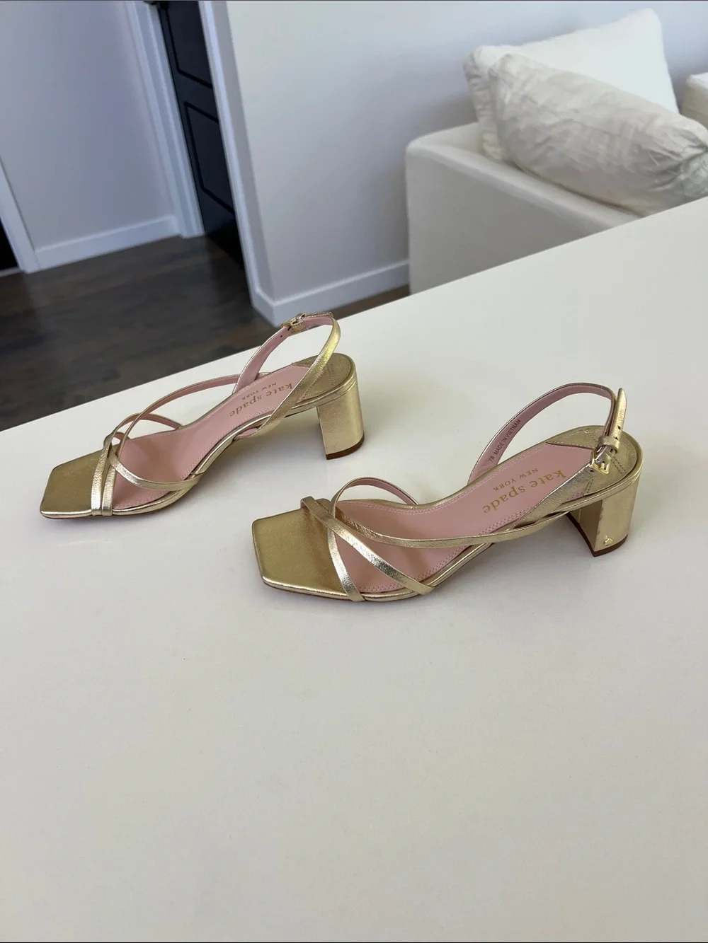 Kate Spade aisha metallic gold tone open toe strappy sandals low heels 7